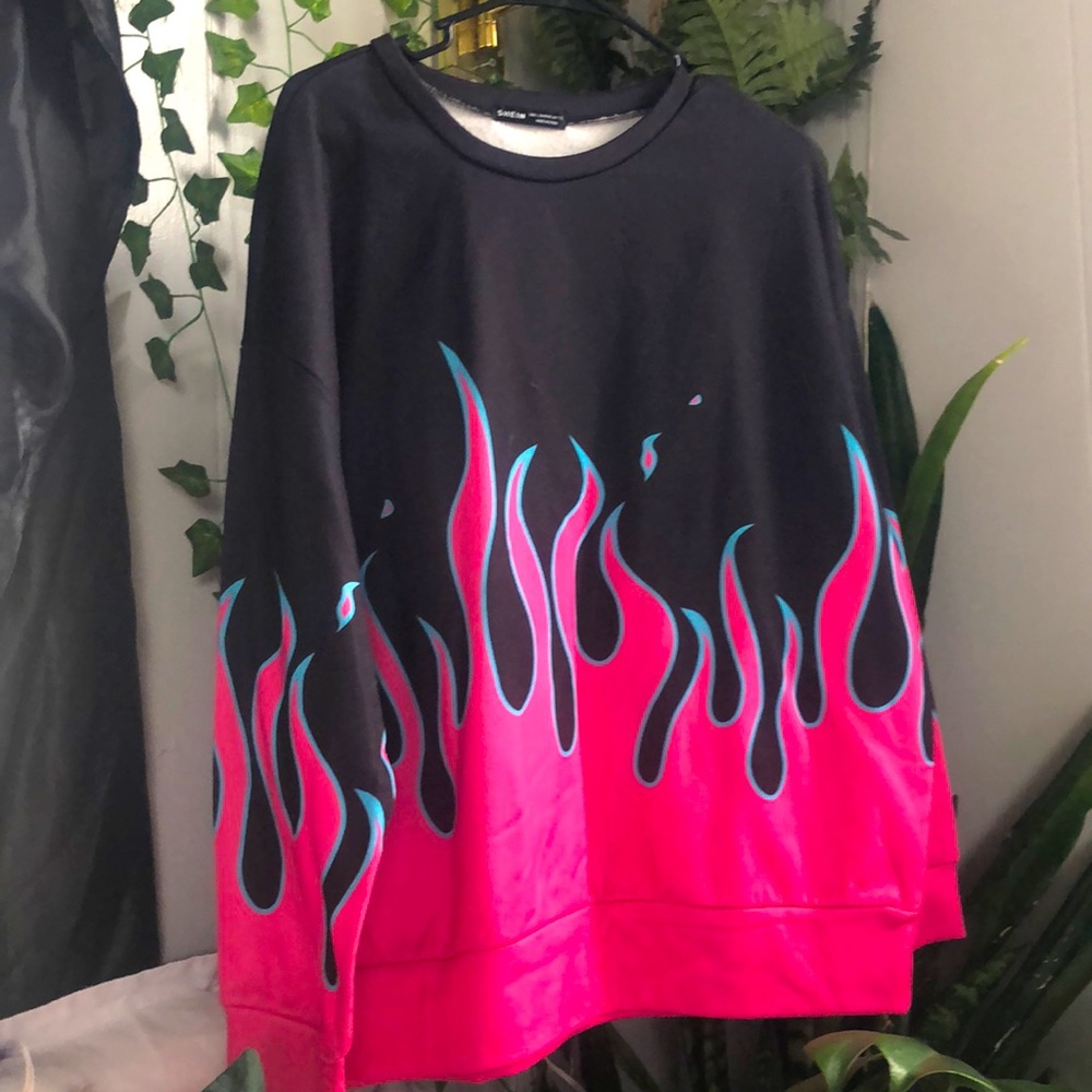 Shein flame crew neck